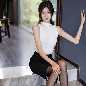 日本护士喂老头奶
